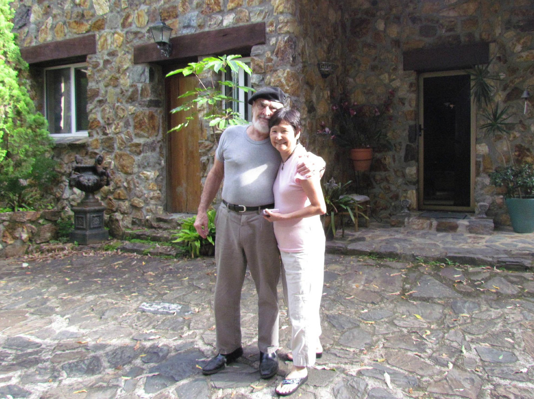 山区城堡酒店主图