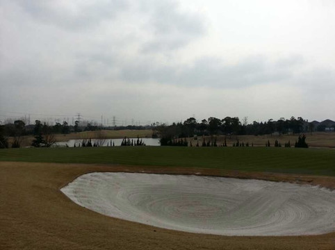 上海嘉定颖奕皇冠假日酒店主图