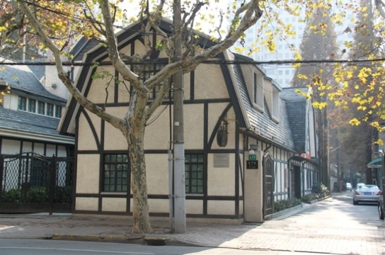 安和花园酒店-客卧