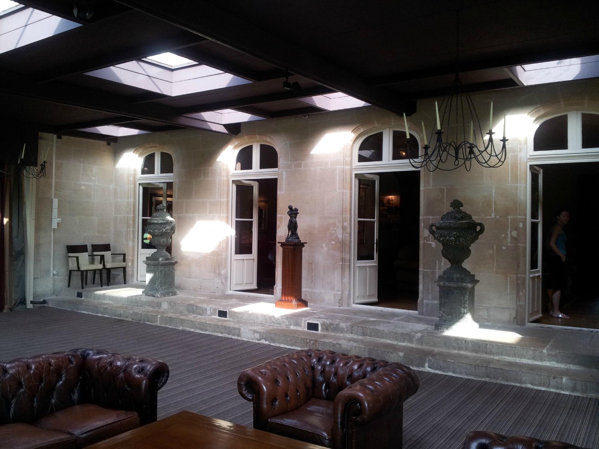 Le Pavillon De Gouffern-餐饮