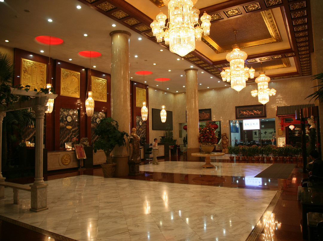 东胜大酒店主图