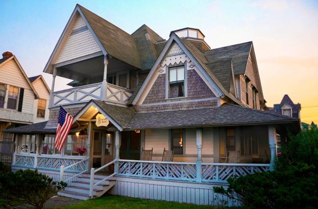 Beachfront Inn on Martha's Vineyard