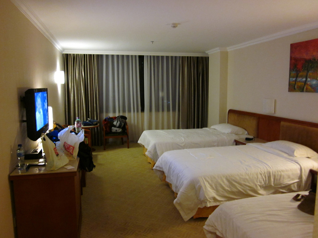 珠海L酒店（拱北口岸莲花路店）主图