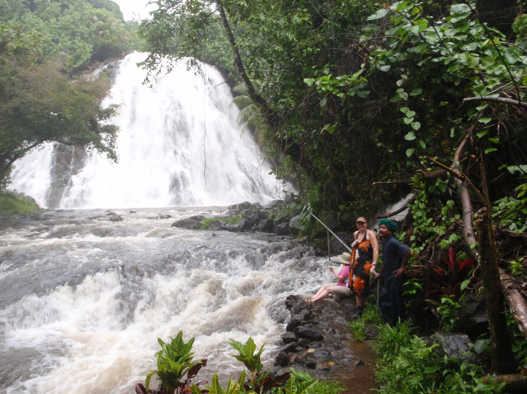 Kepirohi Waterfall景点图片