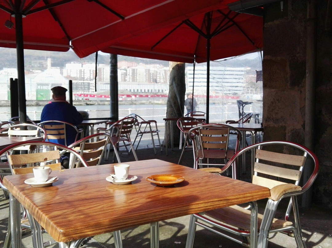 Alonsotegi餐馆和美食-La Karola