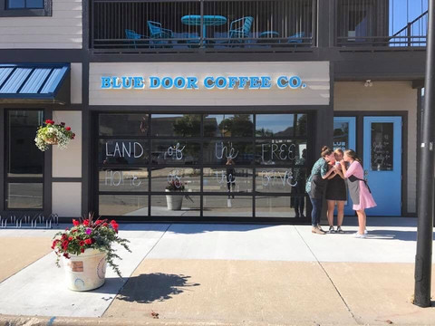 Campbellsport餐馆和美食-Blue Door Coffee