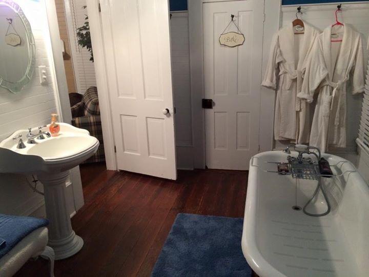 Nana's House Bed & Breakfast-浴室