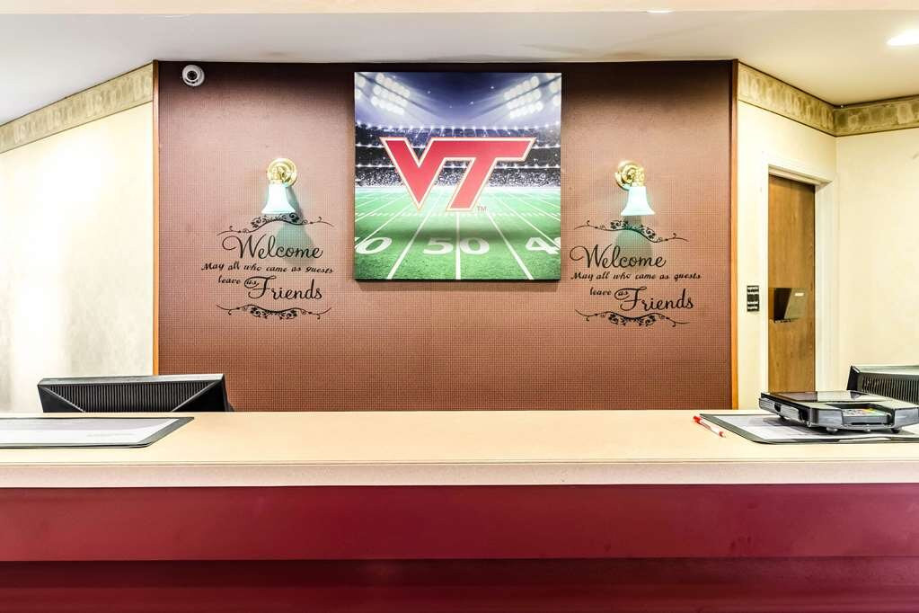 Econo Lodge Christiansburg-Blacksburg I-81主图