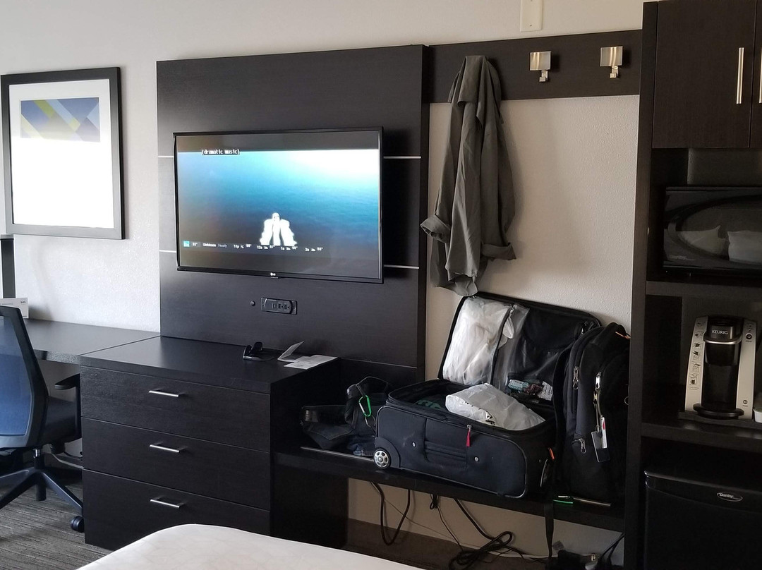 Holiday Inn Express & Suites Dickinson By IHG主图