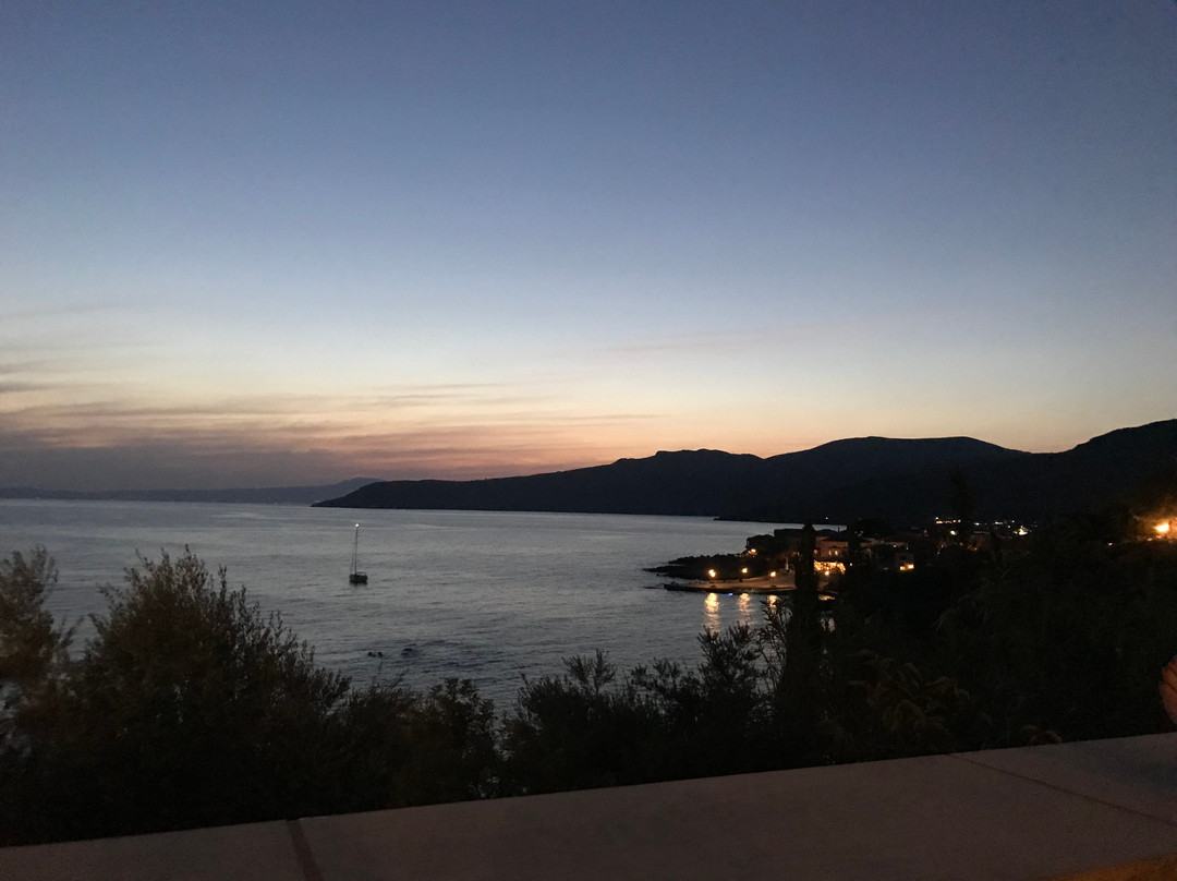 Diapori Suites Hotel主图