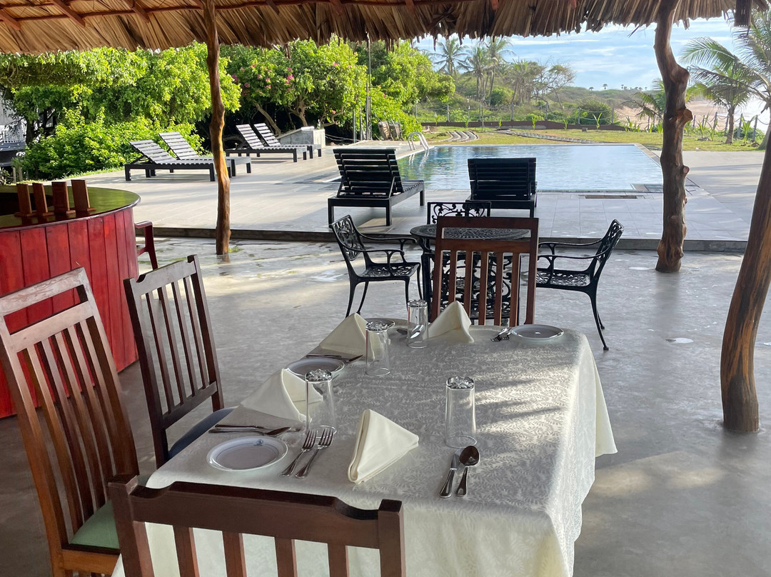 孔雀海滩酒店主图