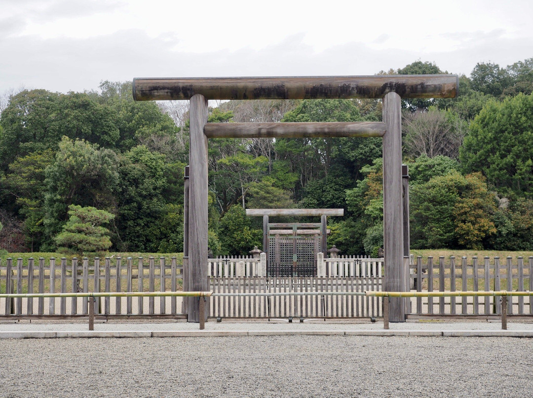 Mausoleum of Emperor Jinmu-橿原市必去景点