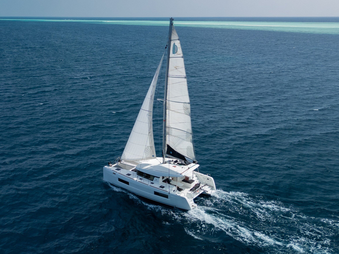 Sail La Vie - Maldives - Luxury Sailing Catamaran