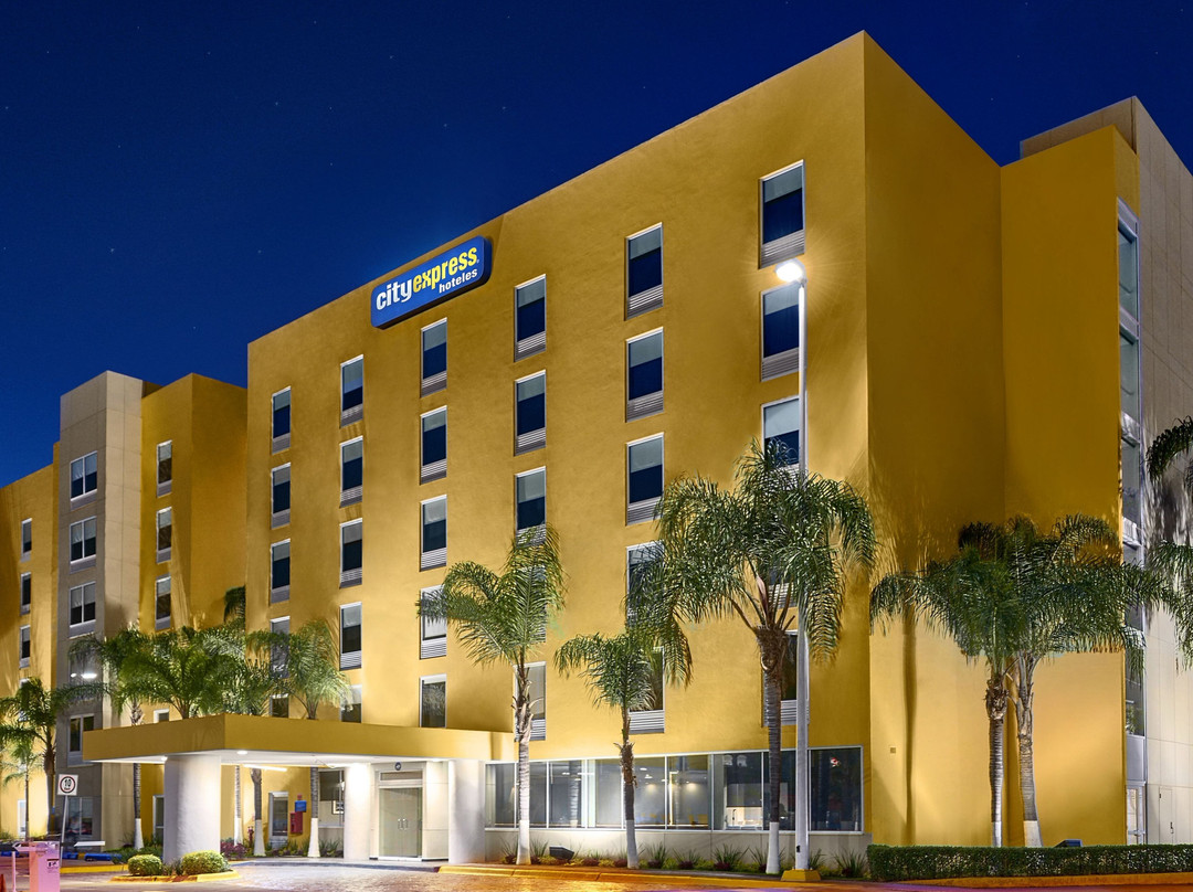 City Express By Marriott León主图