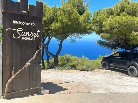 Click on Travel-雅典必去景点