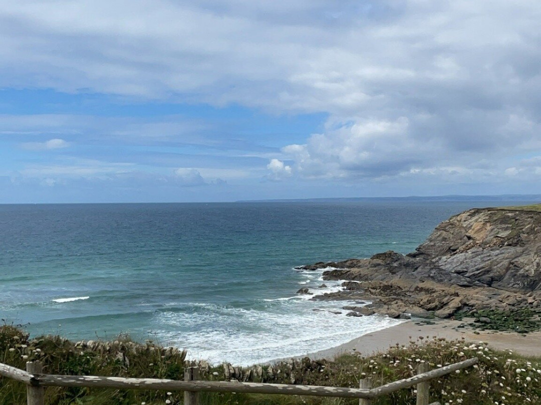 Gunwalloe Church Cove Beach景点图片