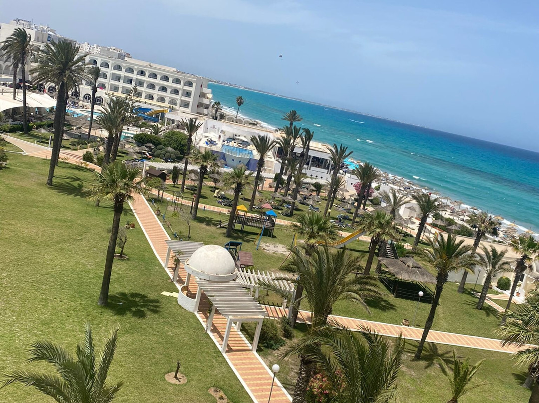 迈赫迪普利玛索酒店主图