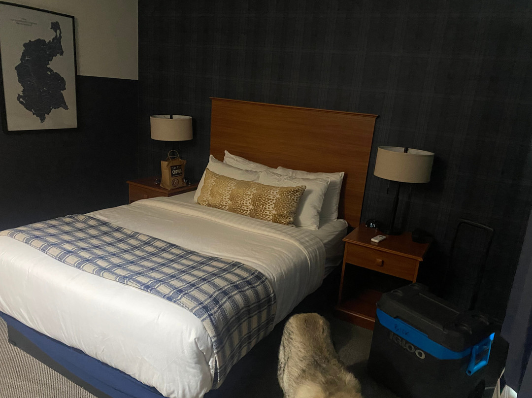 The Angler Lodge主图