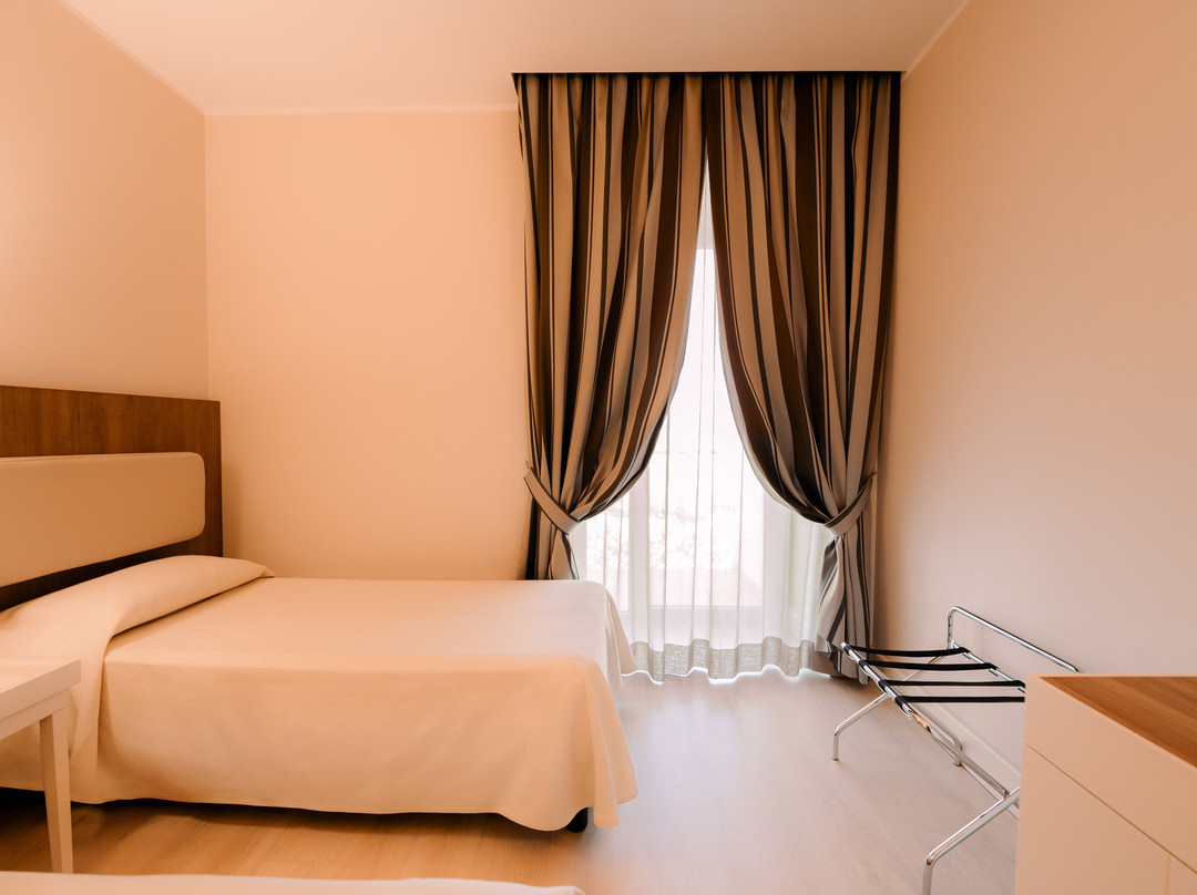 Hotel Mirasole International主图