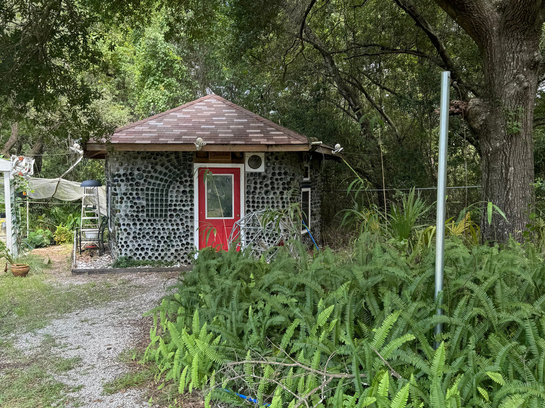 Carrabelle Bottle House景点图片