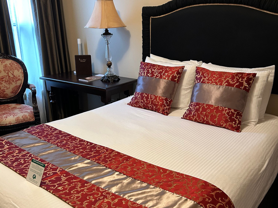 卡马斯酒店主图