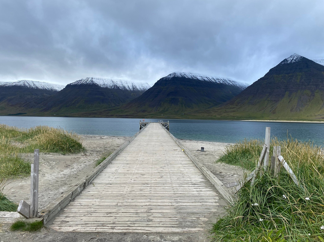 Hotlsfjara Pier-Holt必去景点