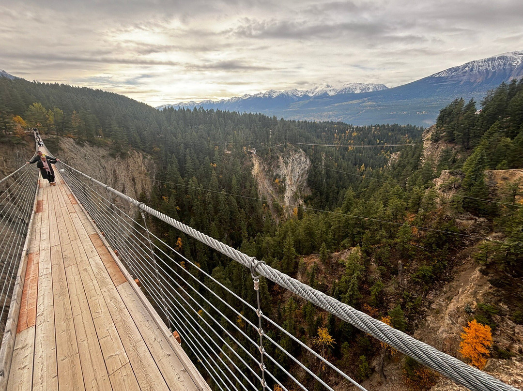 Golden Skybridge-戈尔登必去景点