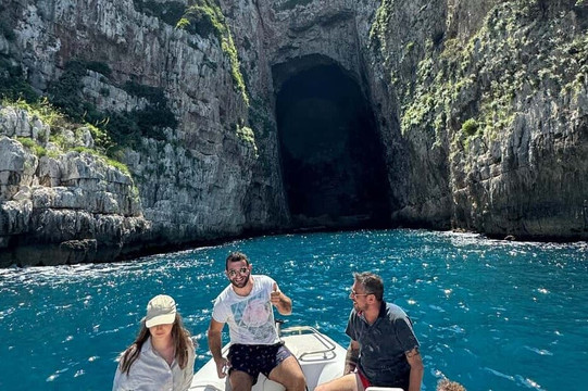 InAlb-地拉那必去景点