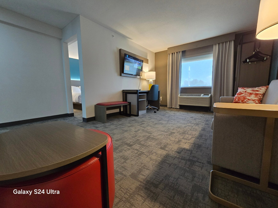 Comfort Inn & Suites主图