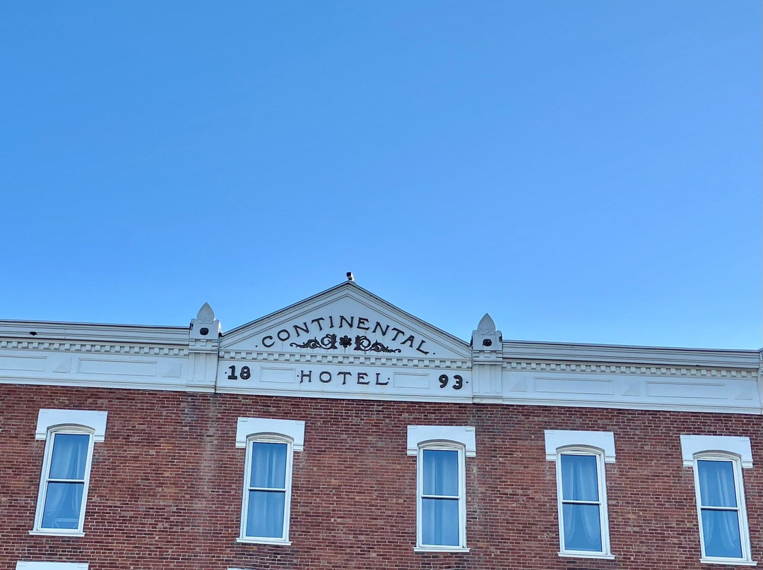 The Continental Hotel主图