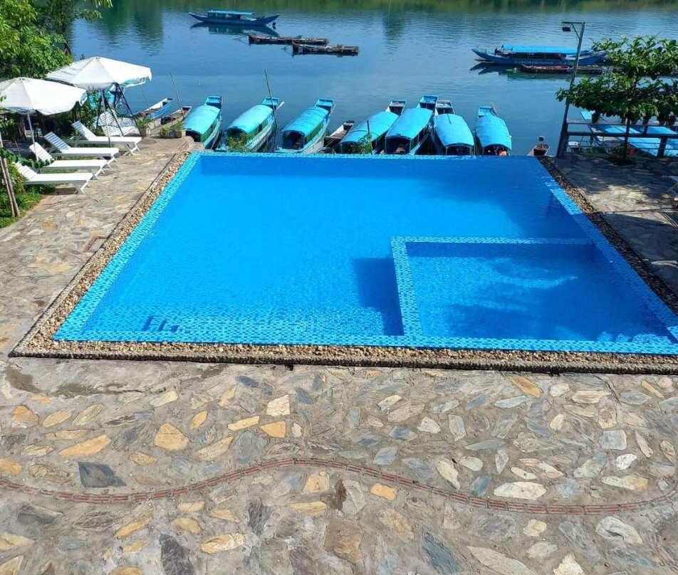 Jade Hotel