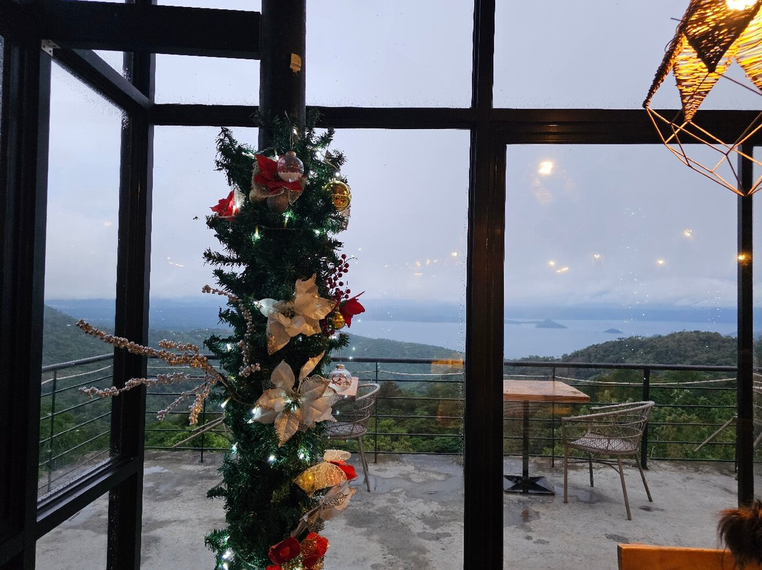 Cabanas Dine and Bar