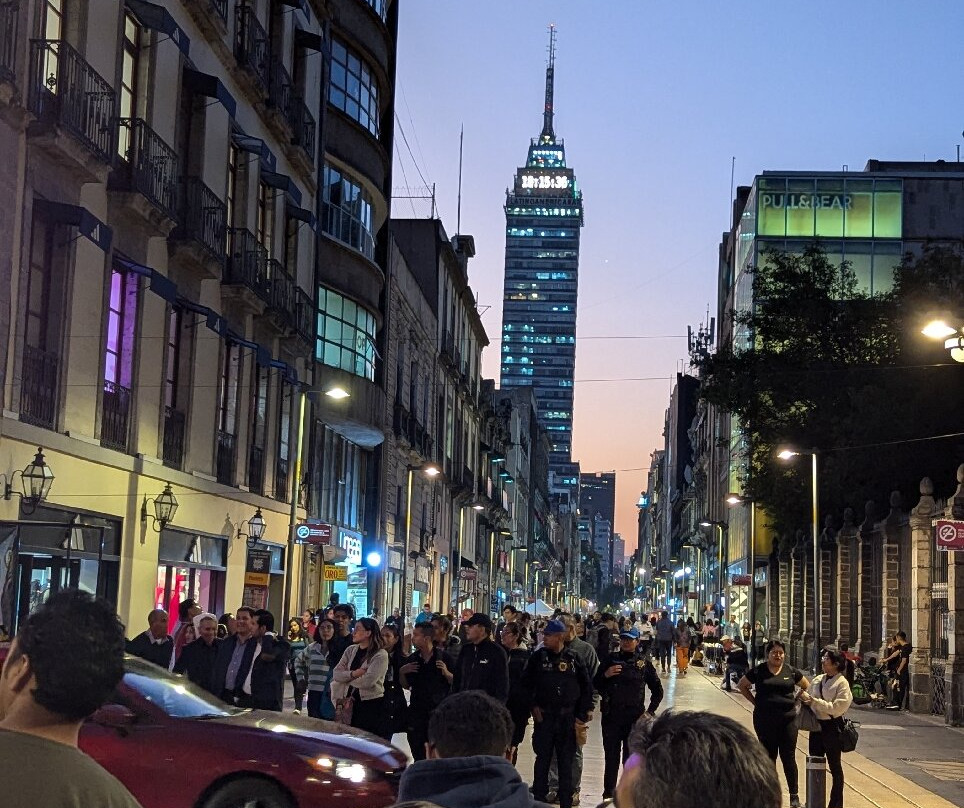 Pies descalzos-墨西哥城必去景点