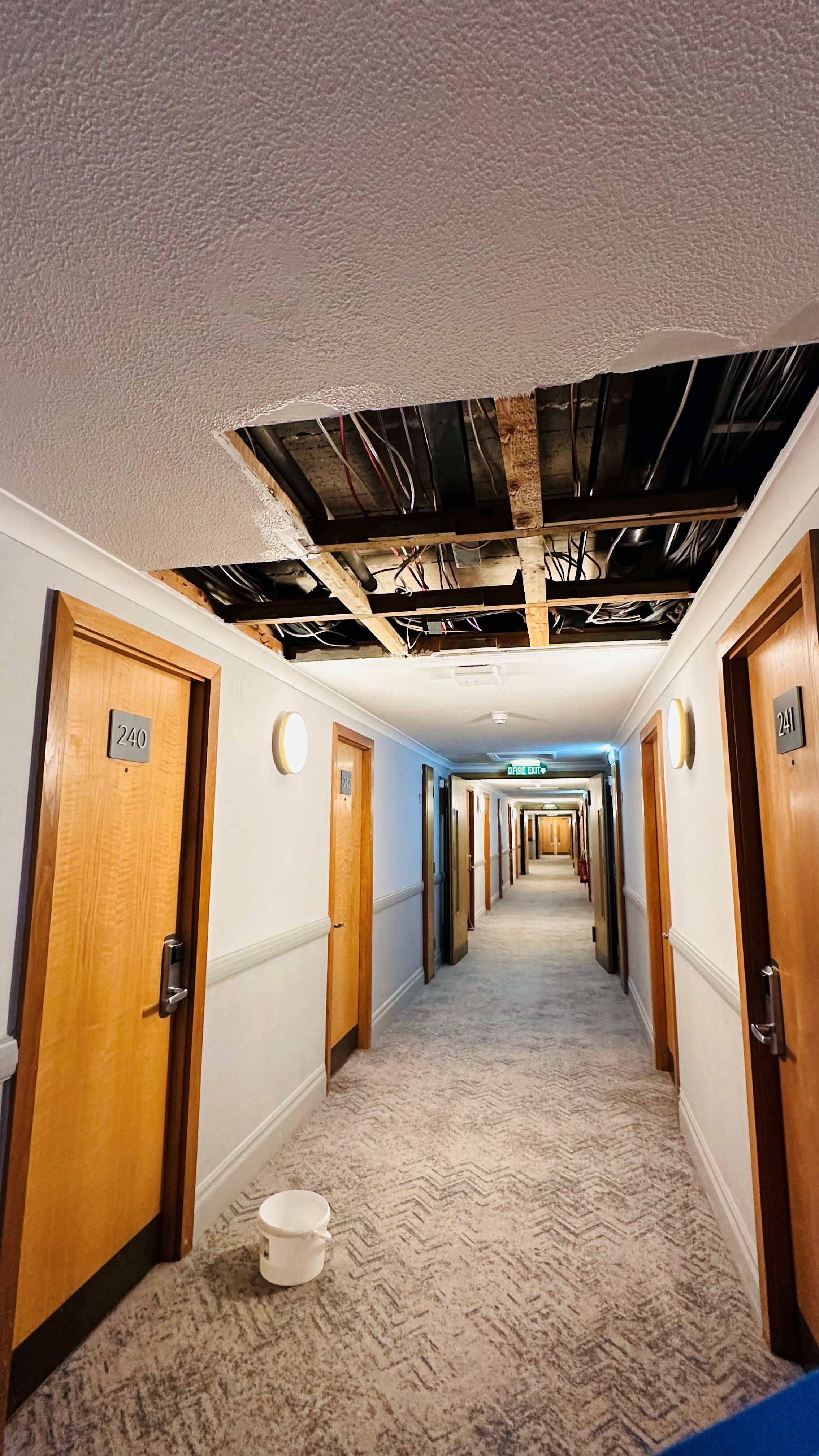 DoubleTree by Hilton London Elstree-浴室