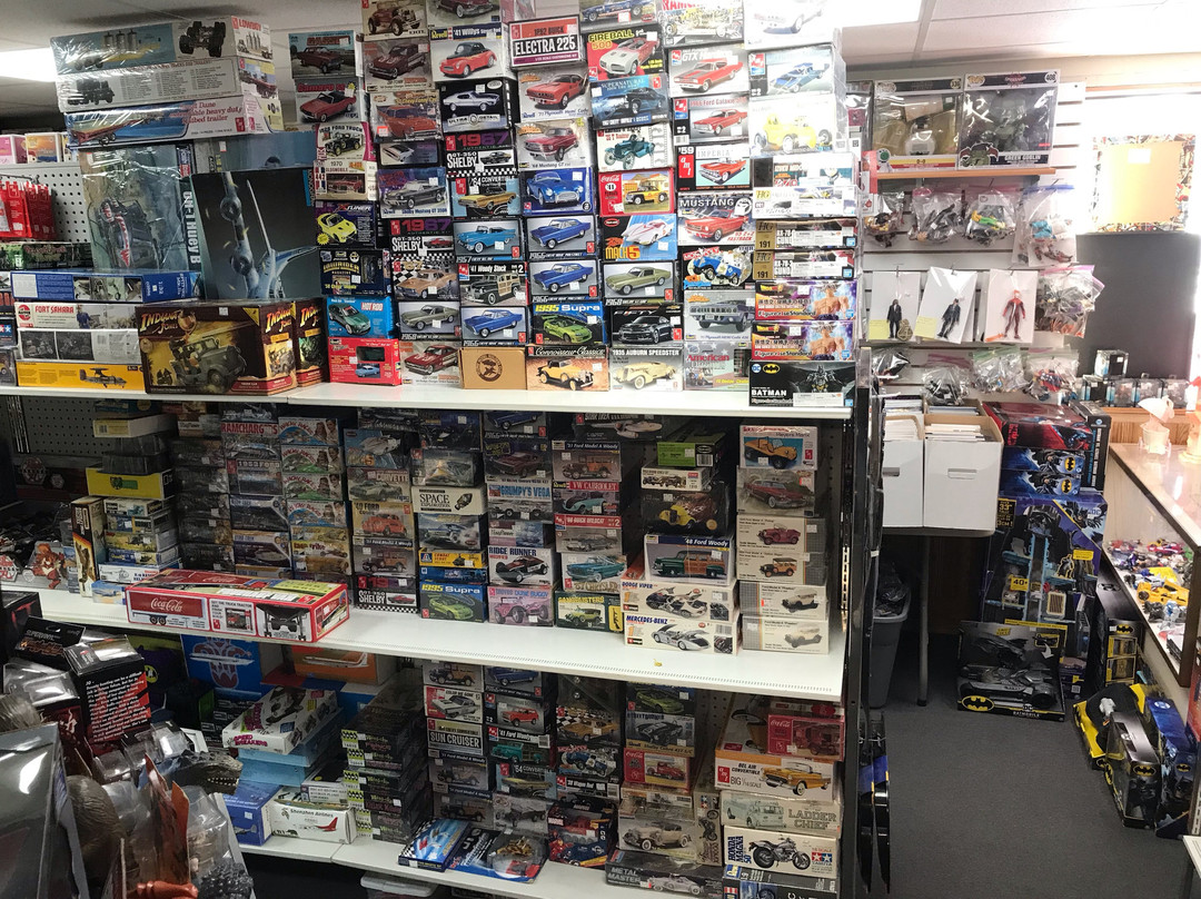 K&B Toys and Collectibles-Menomonie必去景点