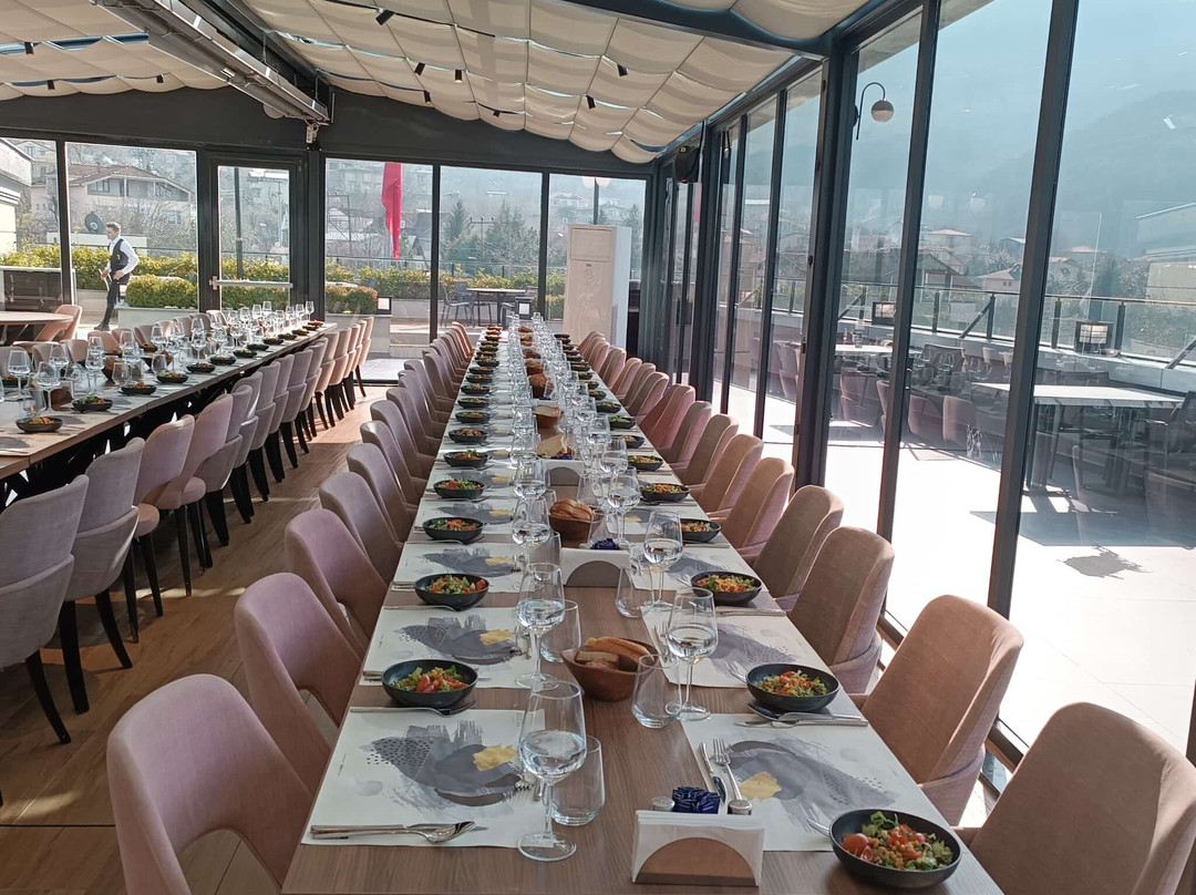 Aileena Hotel & Villas主图