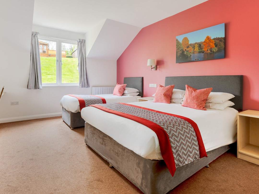 伍基洞酒店主图