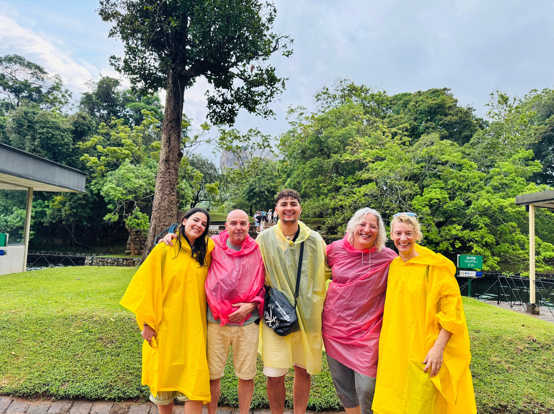 Sri Lanka Travel With Suresh-康提必去景点
