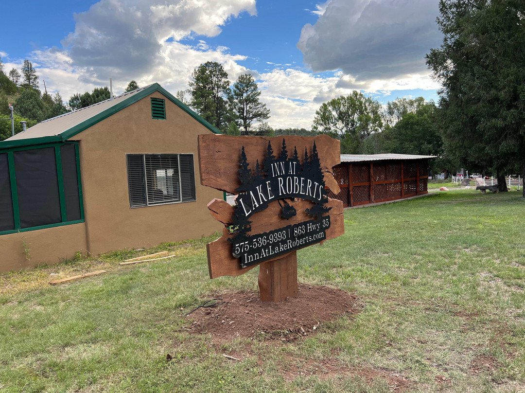 Inn At Lake Roberts主图