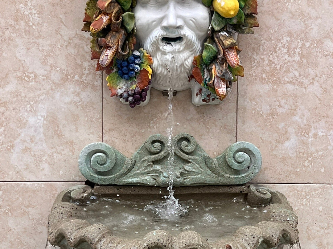 The Bergson, Bw Signature Collection主图