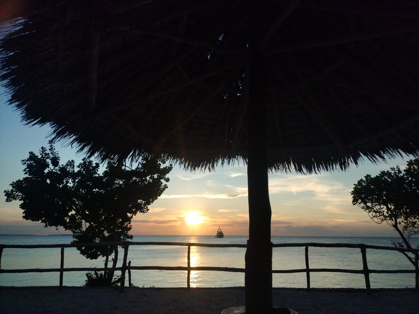 Sunset Beach Resort Zanzibar-泳池