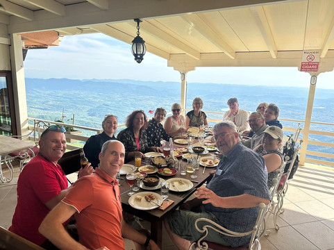 DORIAN DISHA-地拉那必去景点