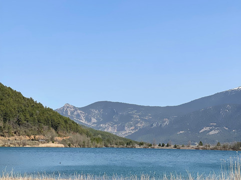 Drive Your Dreams-雅典必去景点