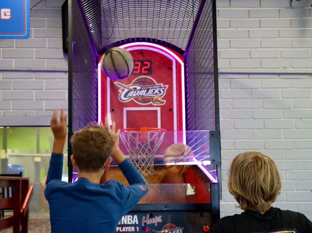 Crossfire Entertainment-威尔明顿必去景点