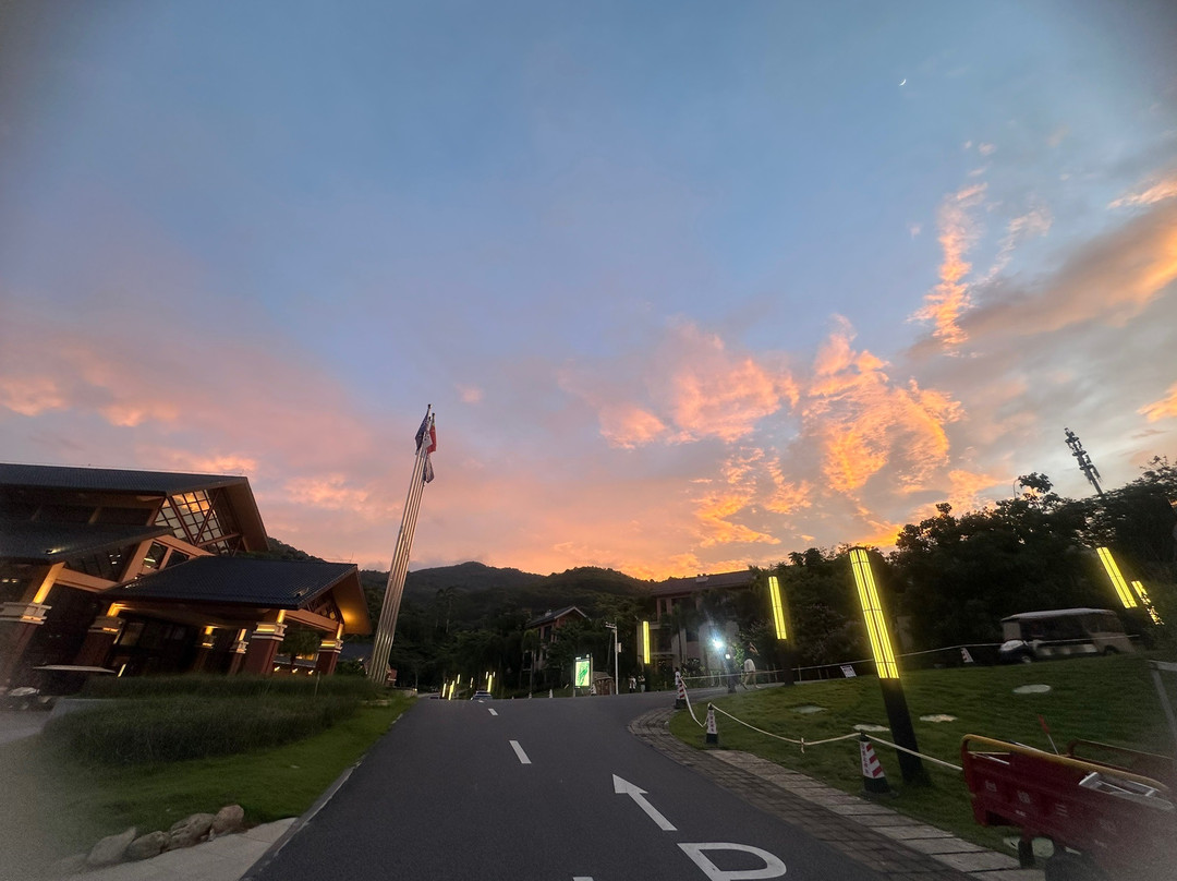 海南琼中福朋喜来登酒店主图