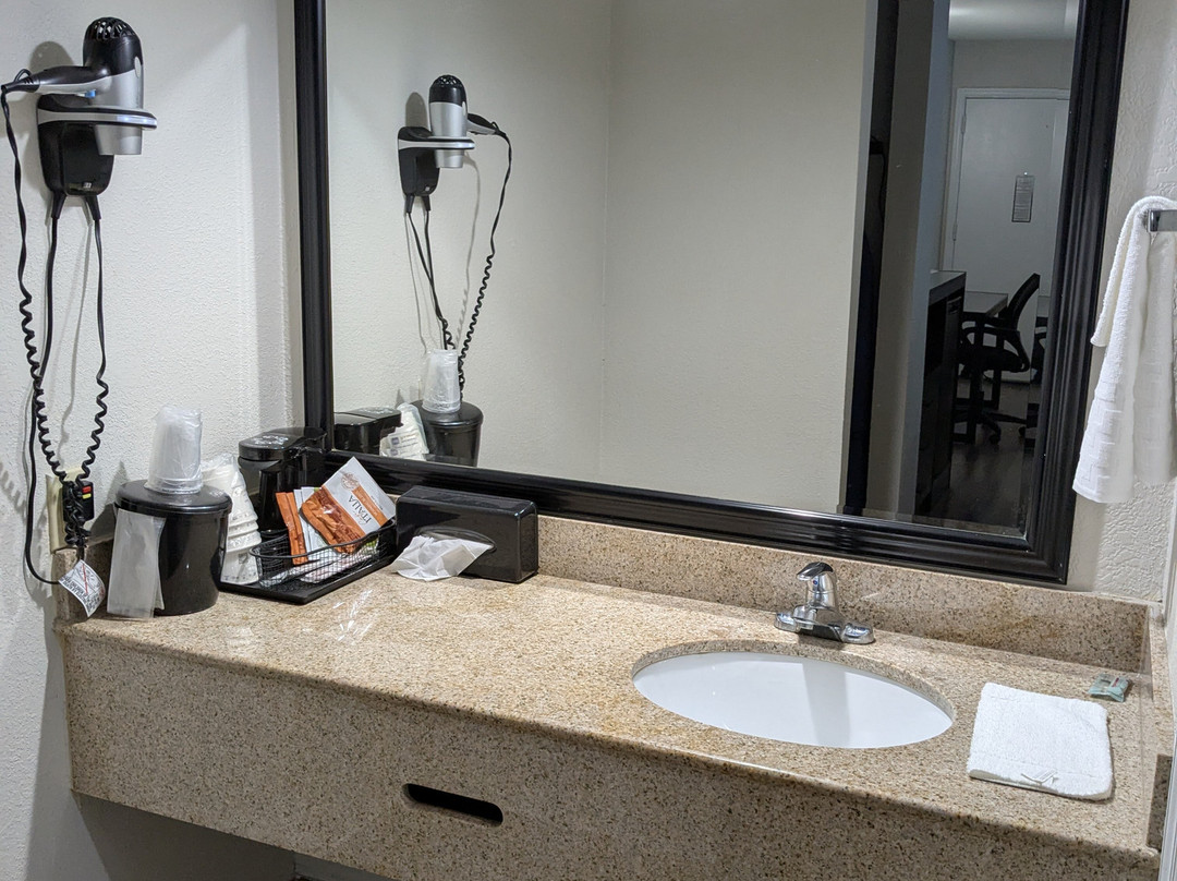 Best Western Fairwinds Inn主图