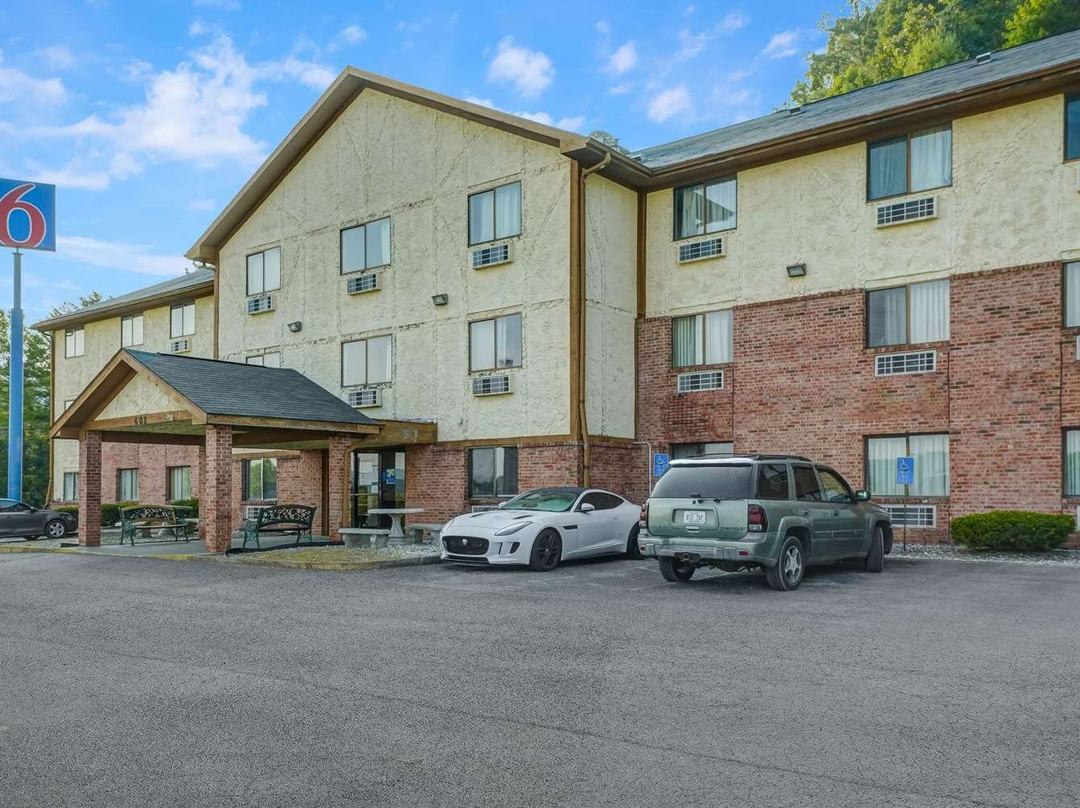 Motel 6 Morehead, KY