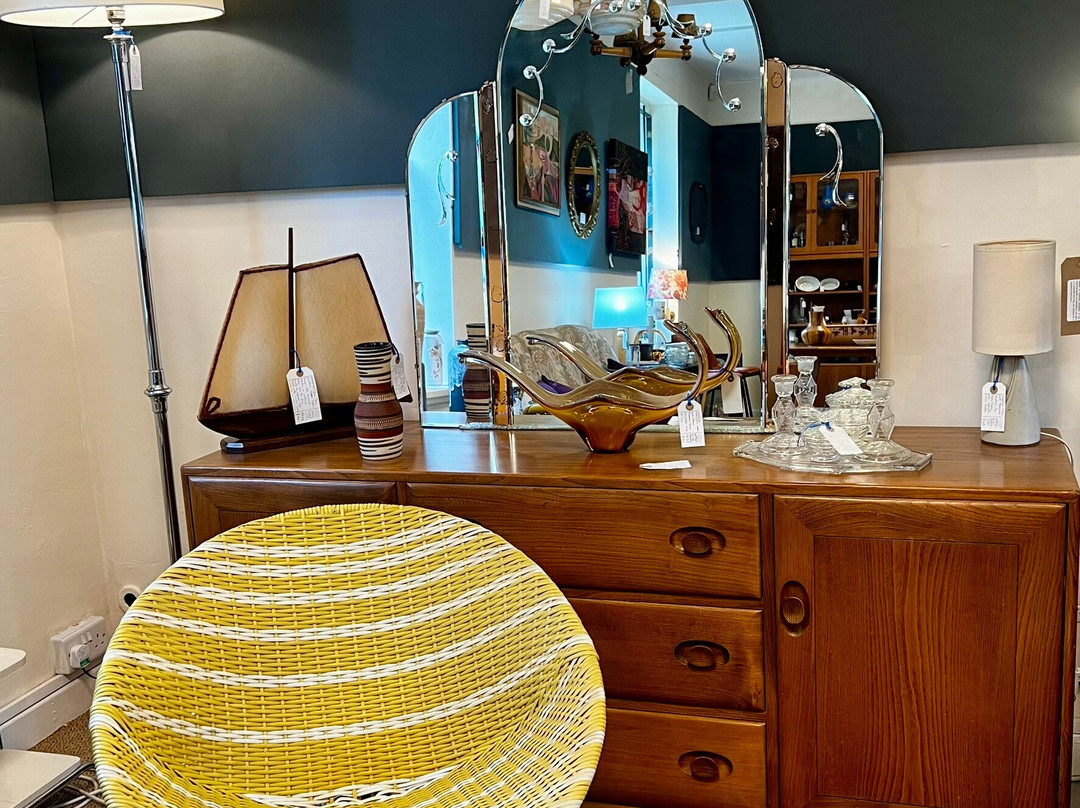Hemswell Antique Centres景点图片