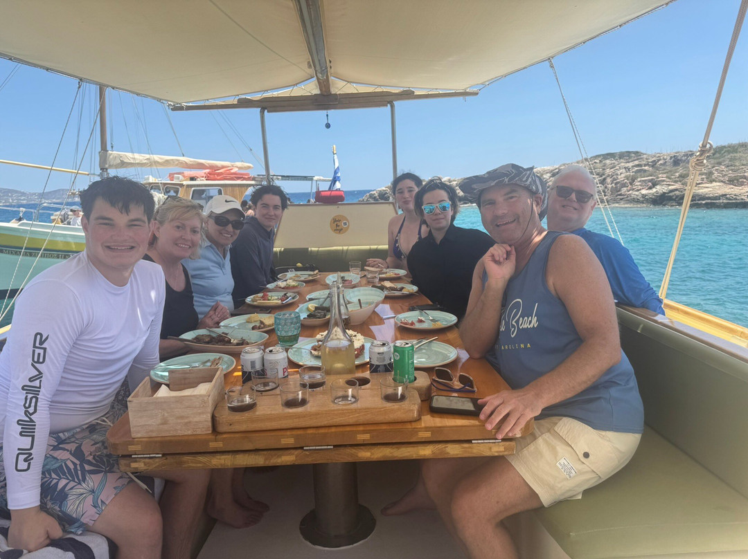 Michael Zeppos - Cruise Boat Day Tours-帕罗斯岛必去景点