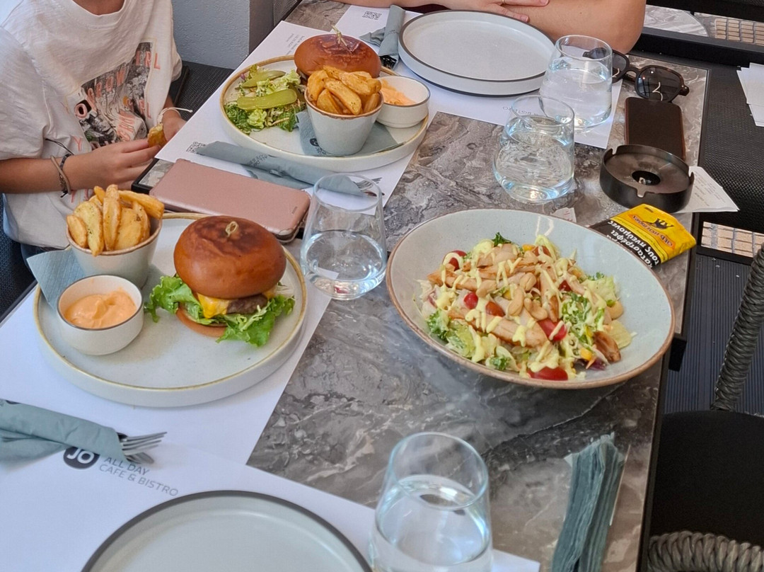 Jo All Day Café & Bistro